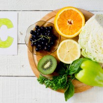 Choose High Vitamin-C Foods Over Supplements to Cut Cataract Risk by 33%